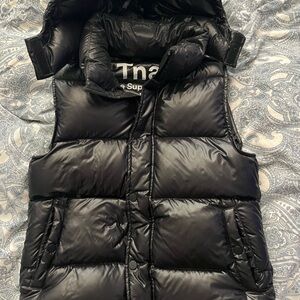 Aritzia super puff vest